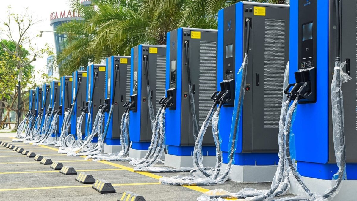 Trạm sạc ô tô điện VinFast